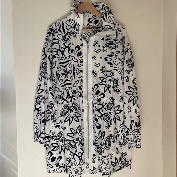 Active Jacket - Picture 1 of 4